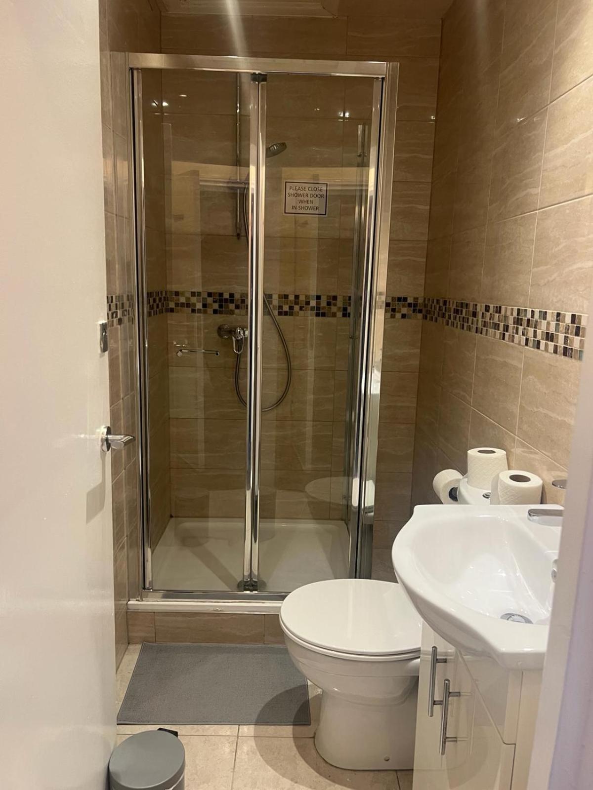 Saba Rooms And Apartments لندن المظهر الخارجي الصورة
